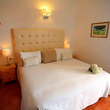 Casa Rosa Hotel *